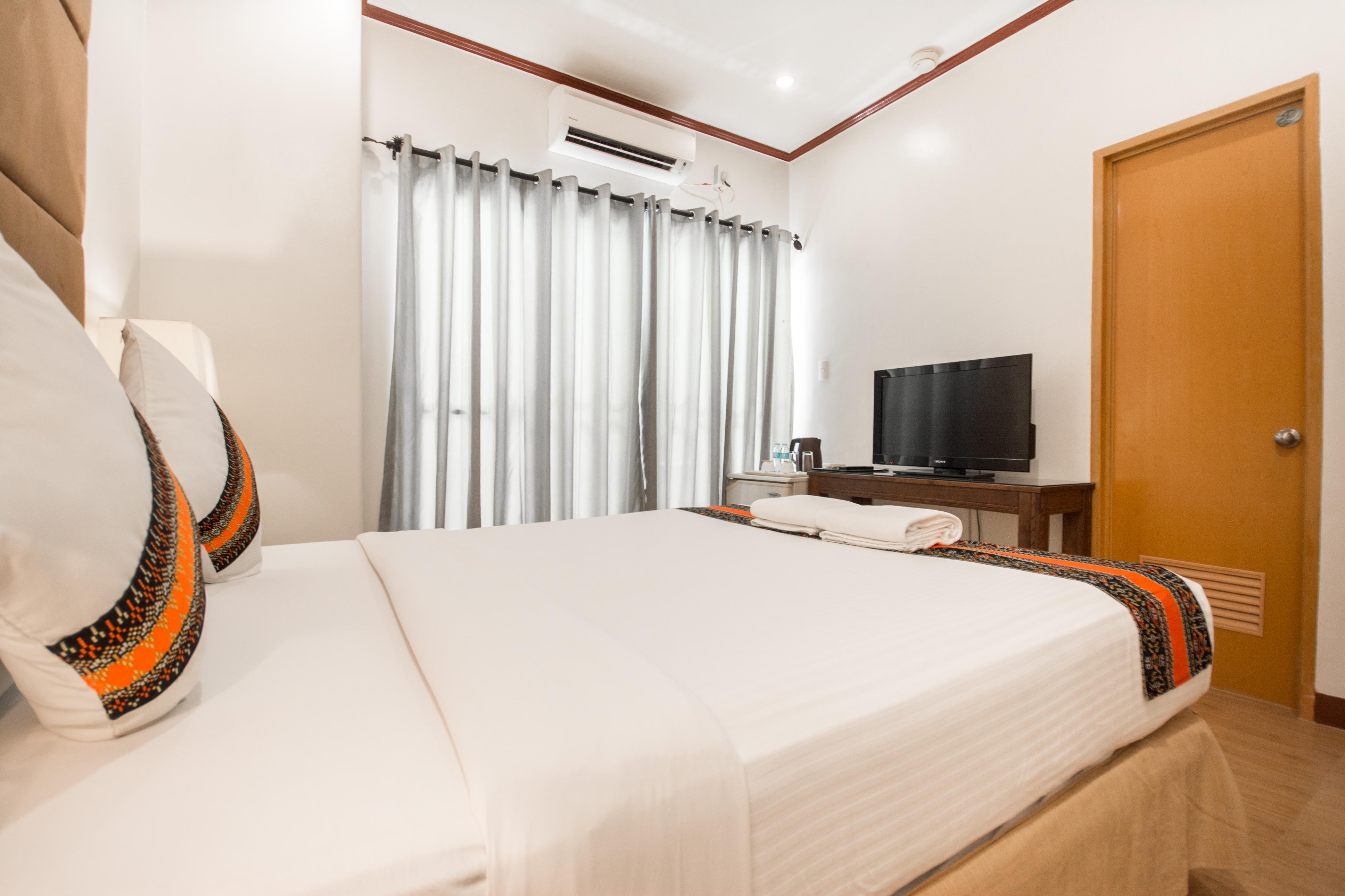Sur Beach Resort Boracay Hotel