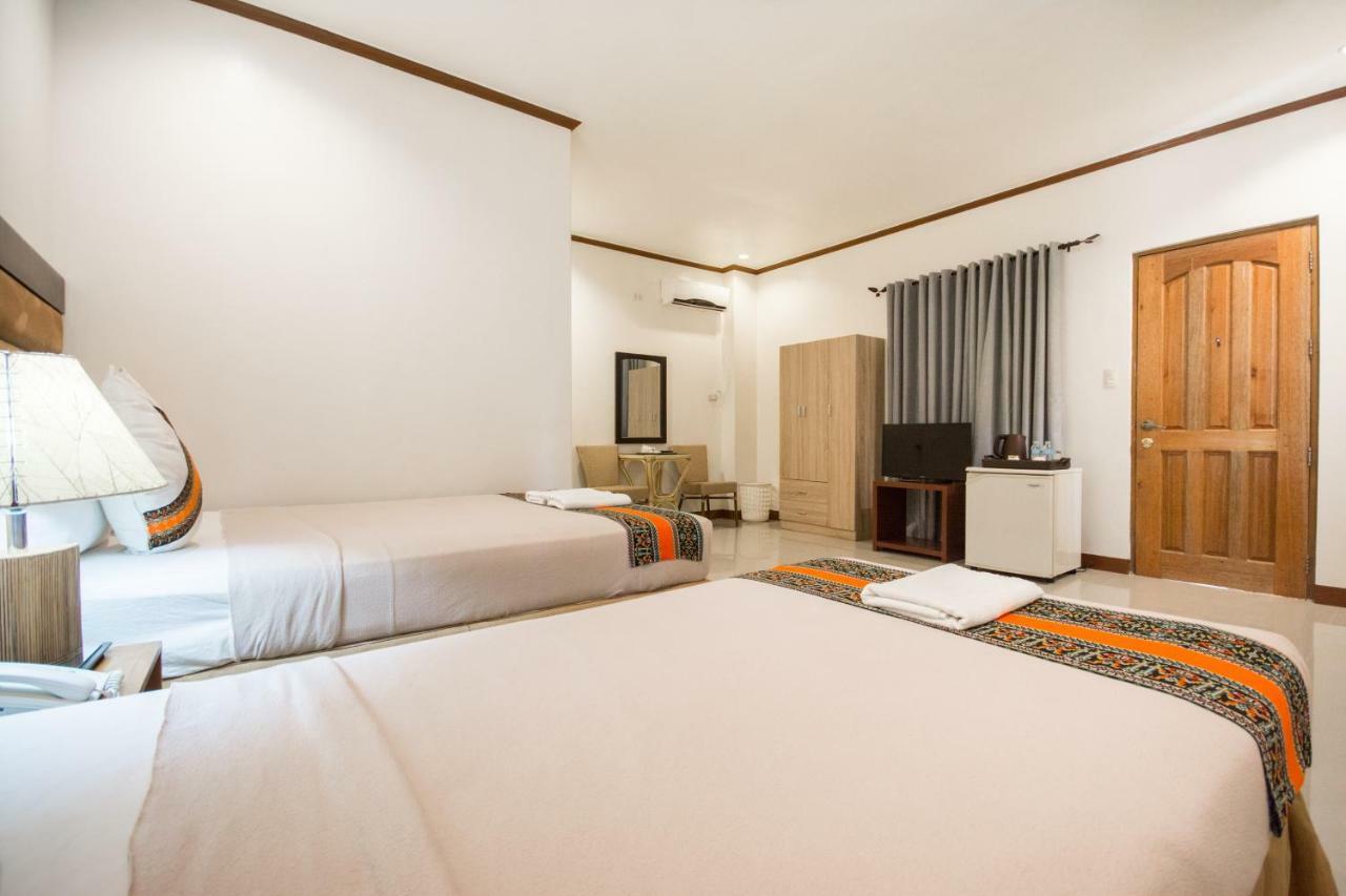 Hotel Sur Beach Resort Boracay 3*