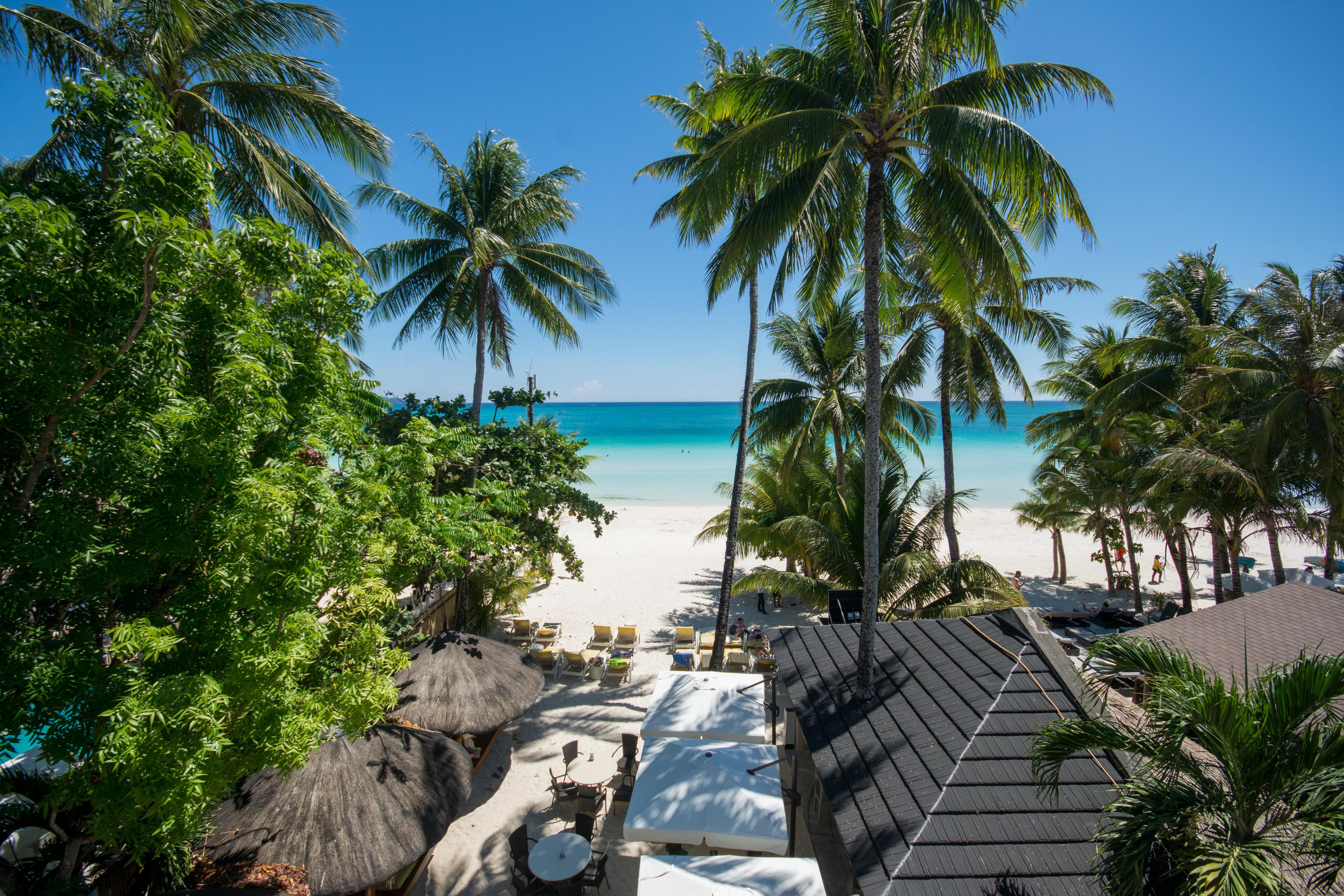 Sur Beach Resort Boracay 3*