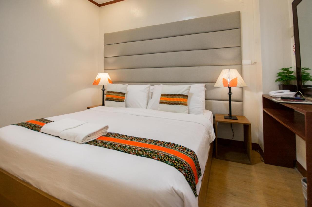 Sur Beach Resort Boracay Hotel 3*
